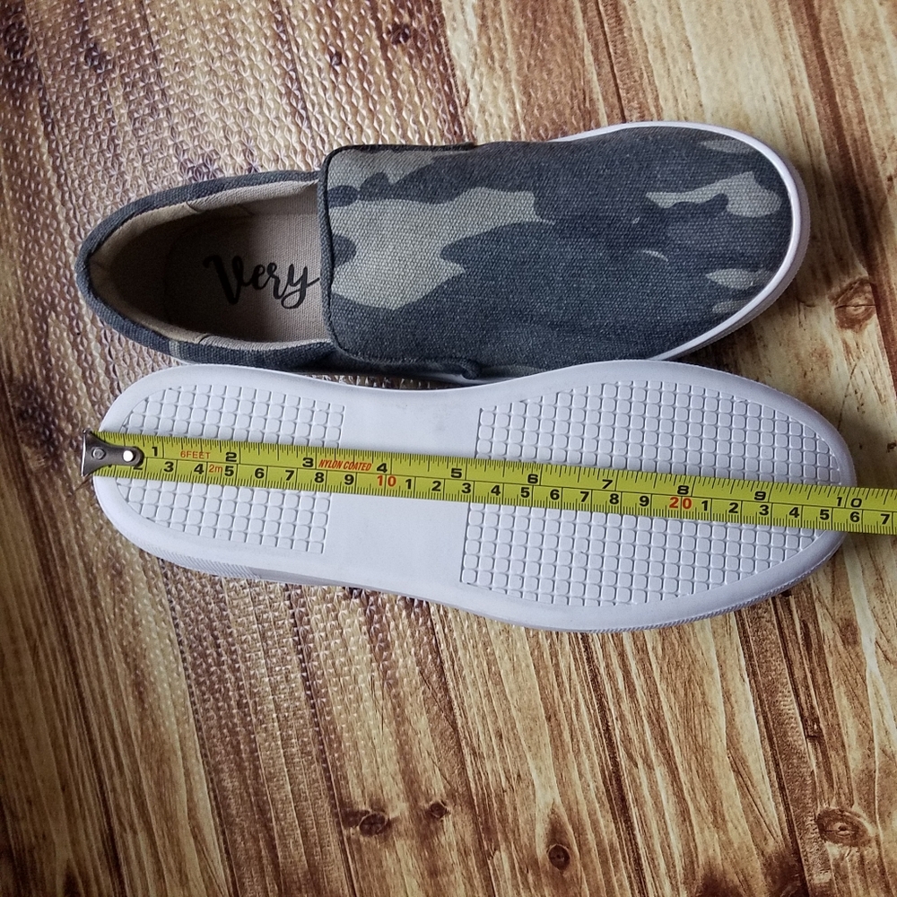 Very G Cruz Camo Slip On Sneakers Women's Size 9 NWT Gypsy Jazz - Picture 11 of 13